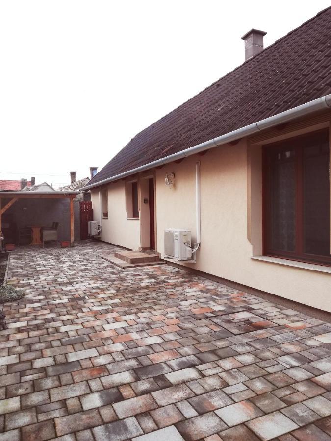 Napvirág Vendégház Keszthely Esterno foto